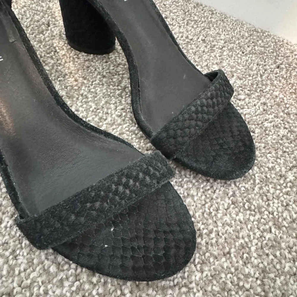 Jeffrey Campbell Laura Heels Size 6.5 Black Croc Ankle Strap Sandal Classic Chic